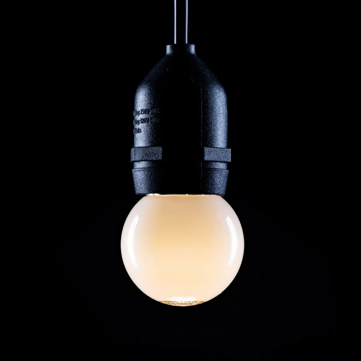 1.5W LED Polycarbonate Golf Ball Lamp BC 3000K White - GOLF/1.5W/BC/3000K