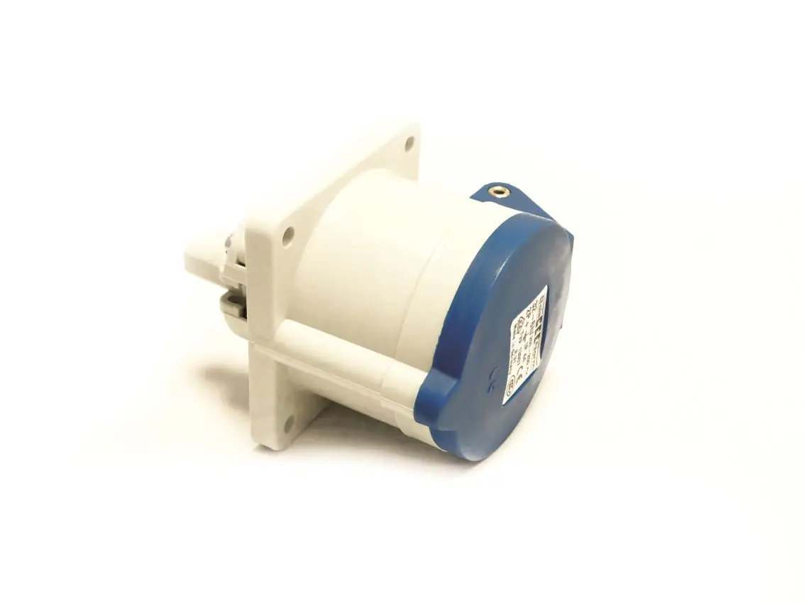 32 AMP 230 VOLT BS4343 PANEL SOCKET (422 3263) - PS32A240