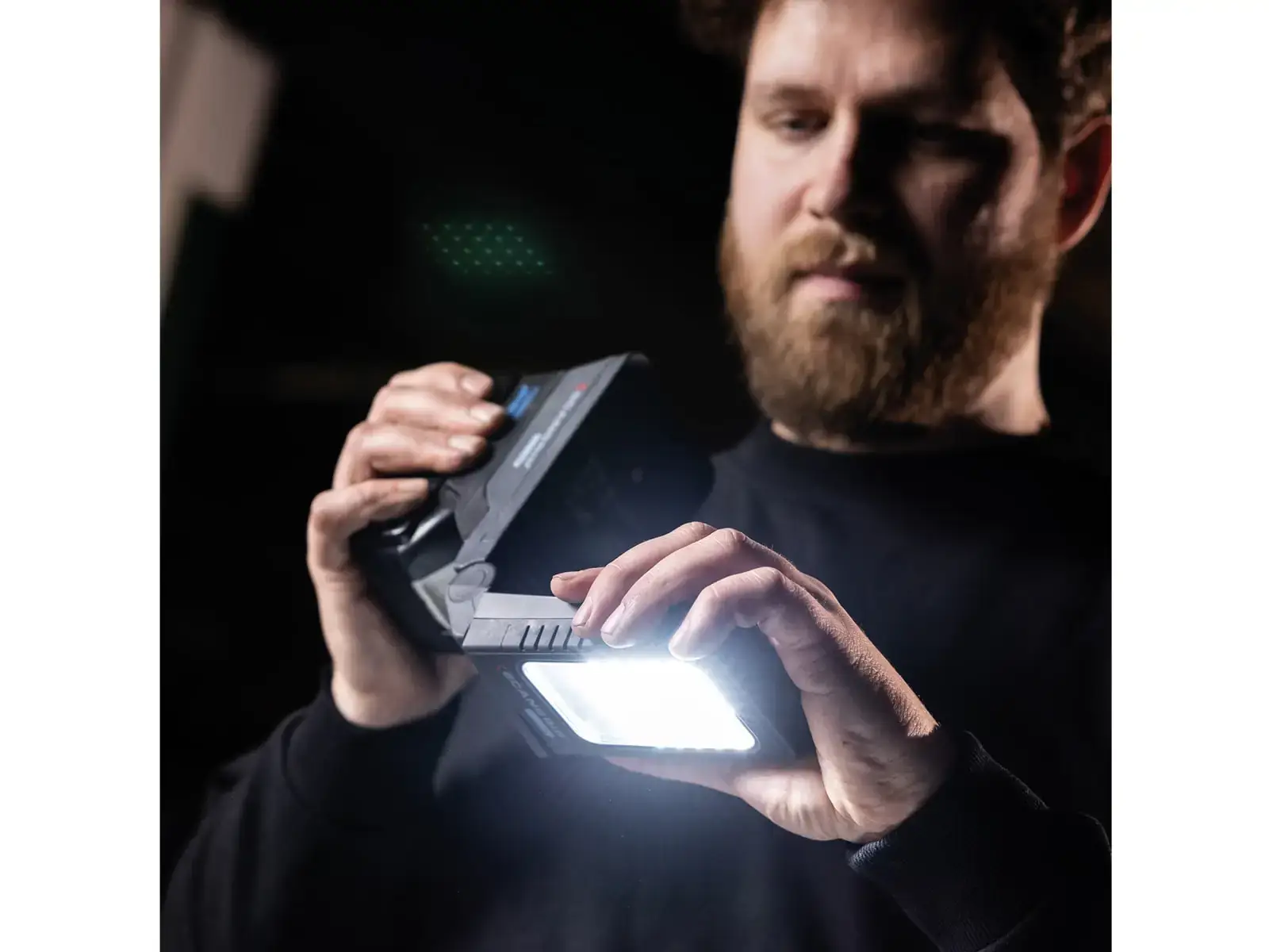 BASIC CONNECT Compact Floodlight 18V Bare Unit - Image 12