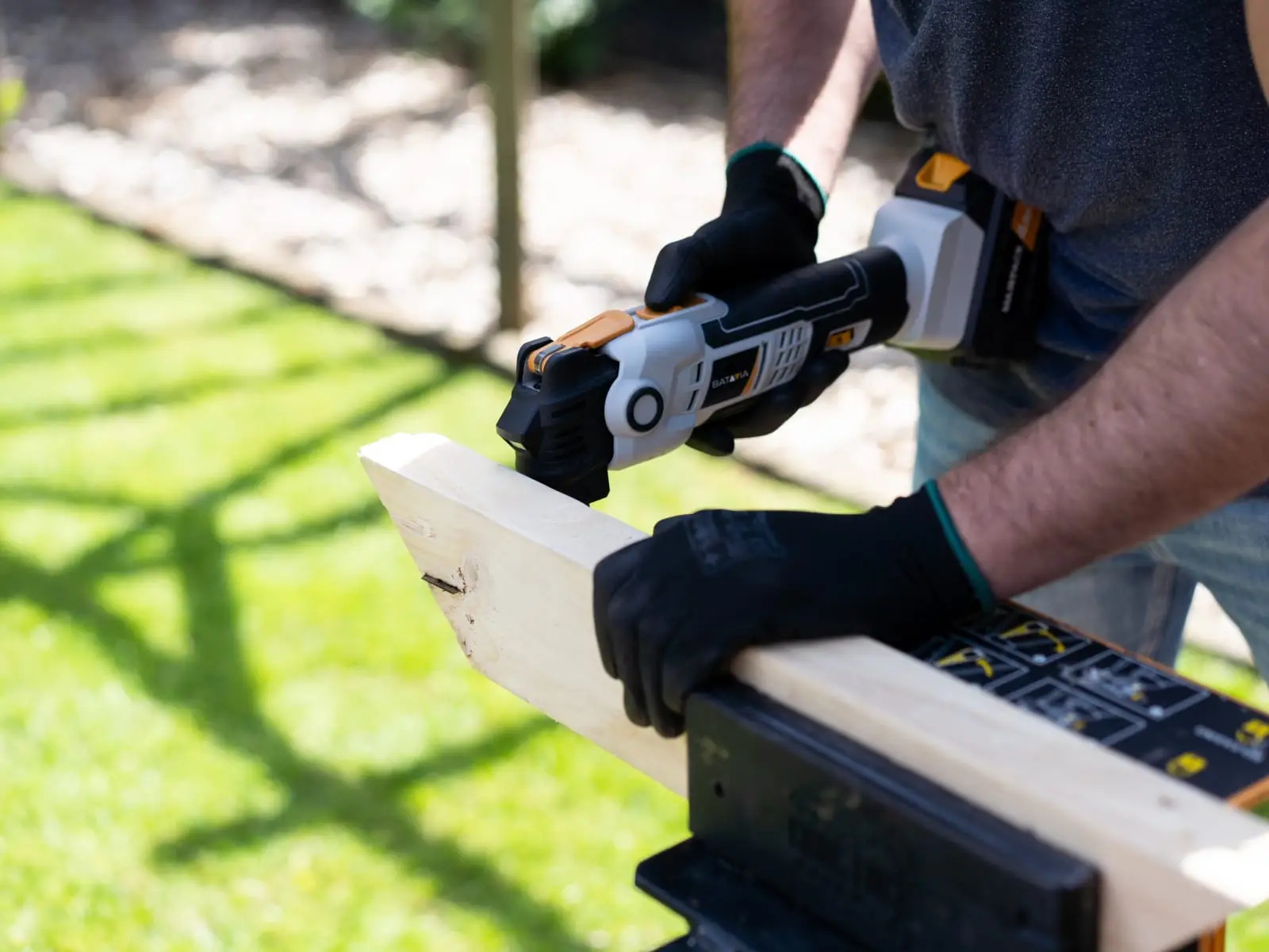 Anti-vibration Multi-tool 18V Bare Unit - Image 4