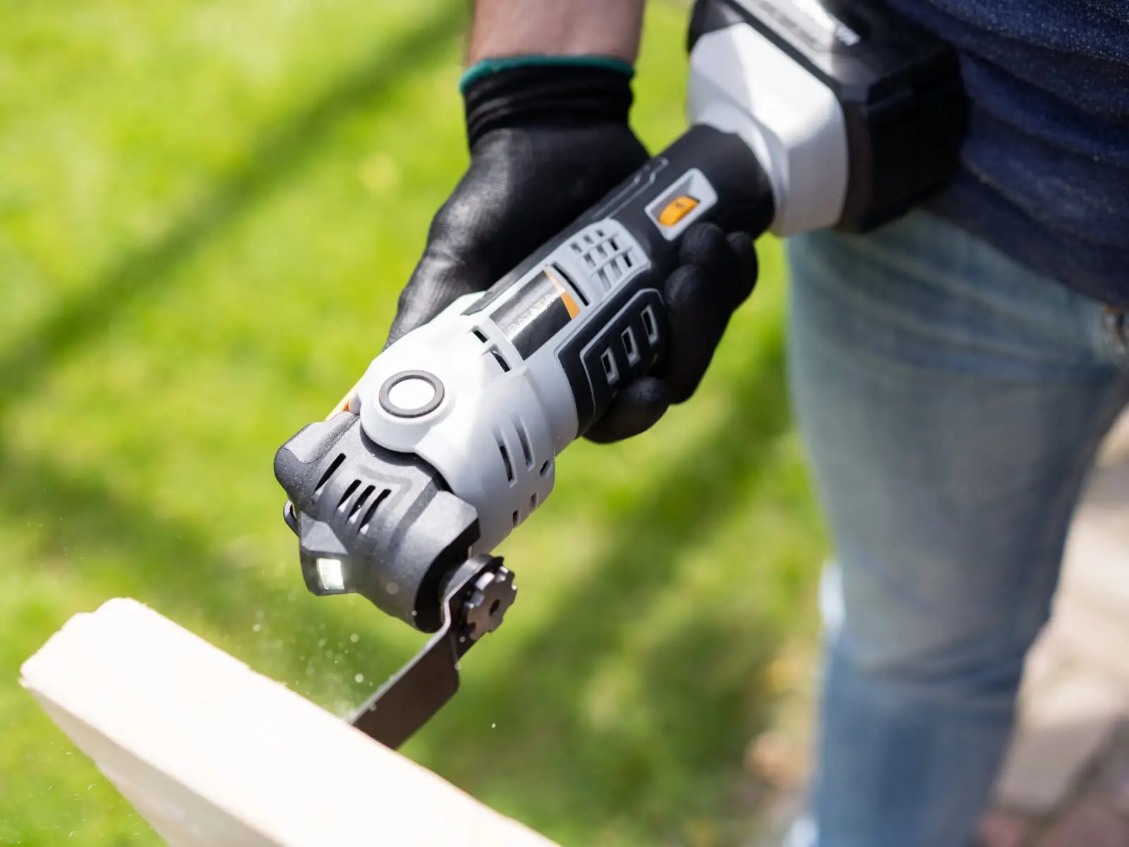Anti-vibration Multi-tool 18V Bare Unit - Image 5