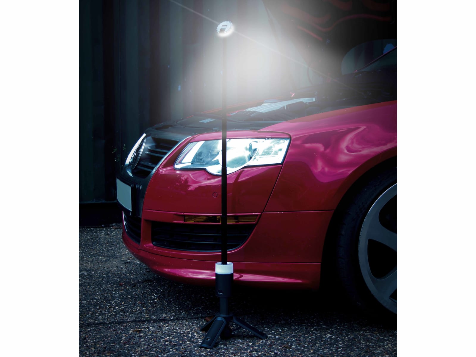 Adventure Series Multi-Function Tripod Light - Image 9