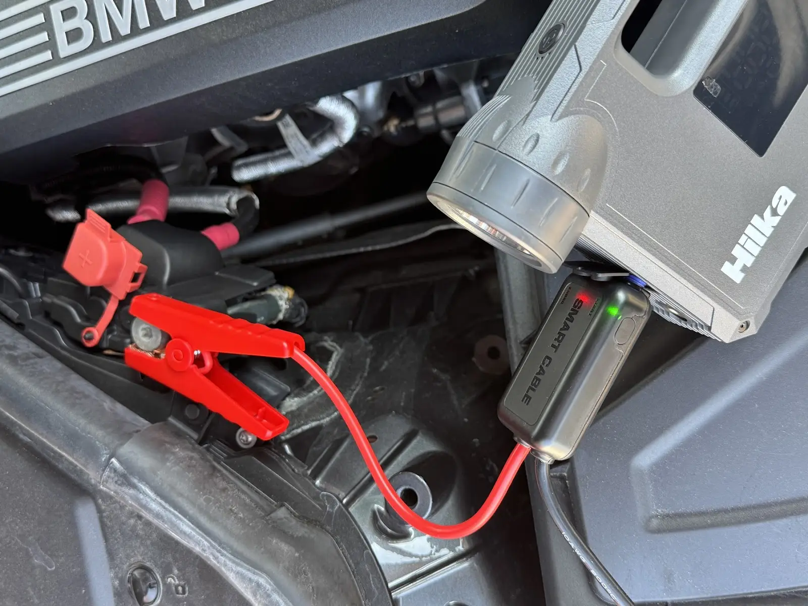 800 Amp Jump Starter, Tyre Inflator & Power Bank - Image 9