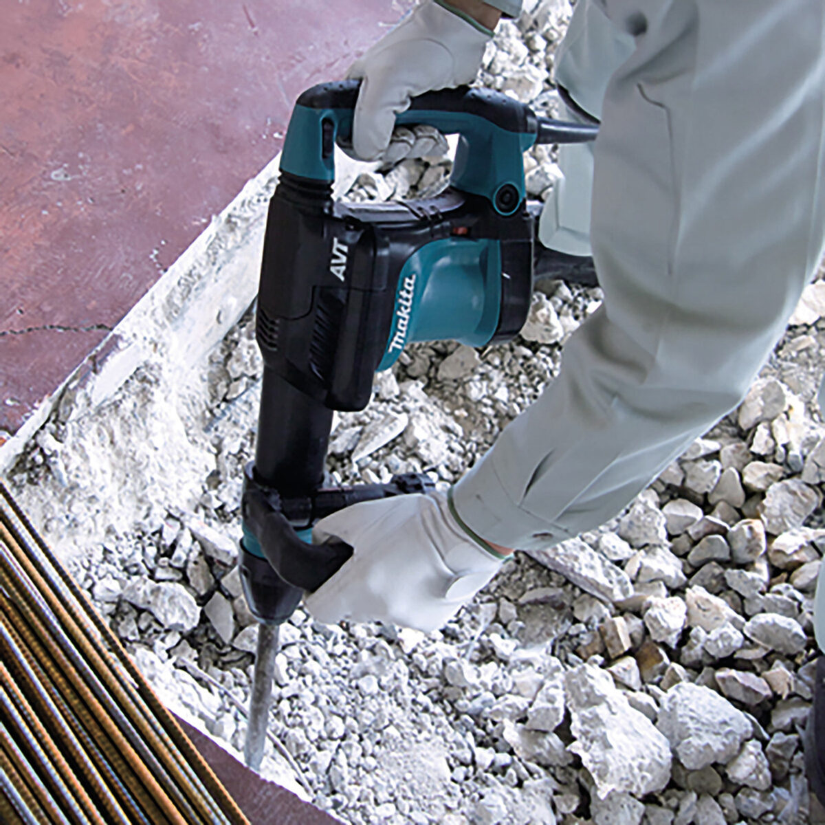 Makita HM0871C SDS Max Demolition Hammer with AVT (240V)